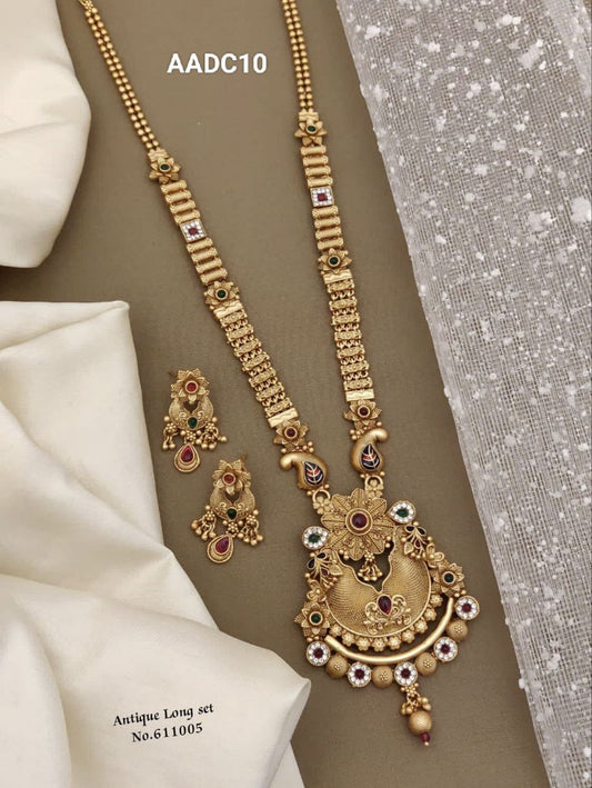 Enchanting Aura Necklace Set
